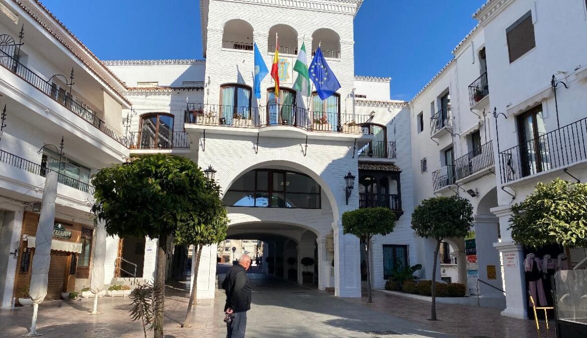 El-Ayuntamiento-de-Nerja-celebrara-este-Jueves-una-Sesion-extraordinaria