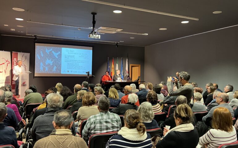 El Ayuntamiento de Maro apoya las iniciativas de la asociación Entre Cañas para mejorar el barranco y su entorno natural