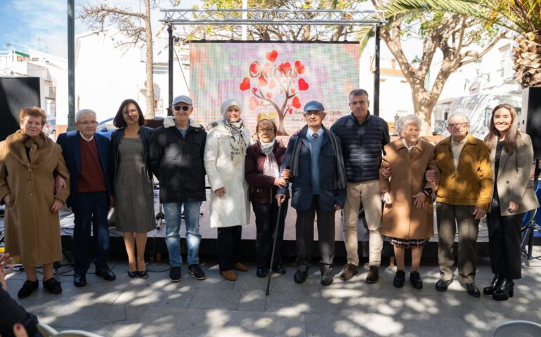 Así ha sido la celebración del Día del Amor y la Amistad con un homenaje especial a las parejas mayores con 50 años de casados