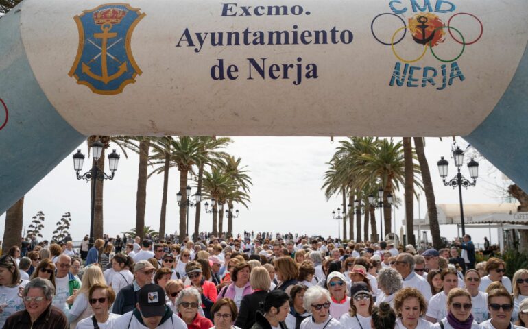 Más de 600 personas se unen para promover la igualdad con una caminata