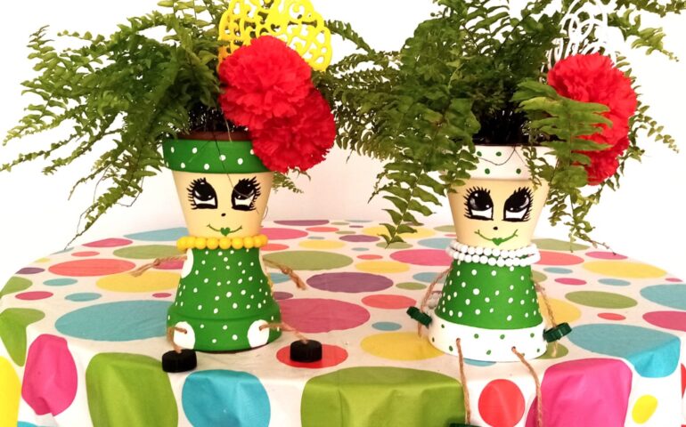 Aprende a decorar y pintar tus propios maceteros con este divertido taller